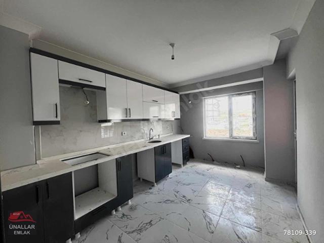 ÜNALLAR DAN YEŞİLTEPE MAHALLESİNDE 1. KAT 3+1 SATILIK DAİRE