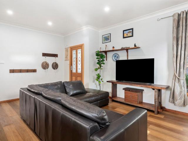 Unanderra, 92 Albert Street