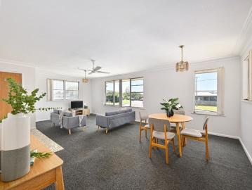 Unbeatable Coastal Location & Easy Care Lifestyle