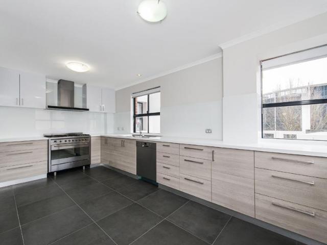UNBEATABLE LOCATION! NEAR NEW THROUGHOUT!