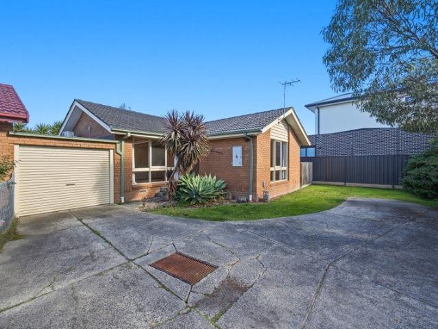 Unbeatable Location: Only a 1 minute walk to the train station and local shops