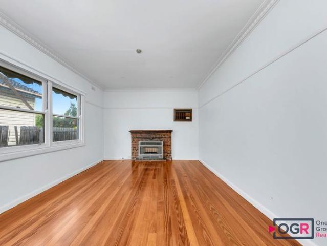 Unbeatable location in Reservoir!