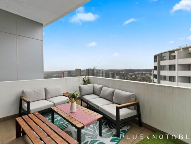 Unbeatable Location with Absolutely Breathtaking Views on the Top Level