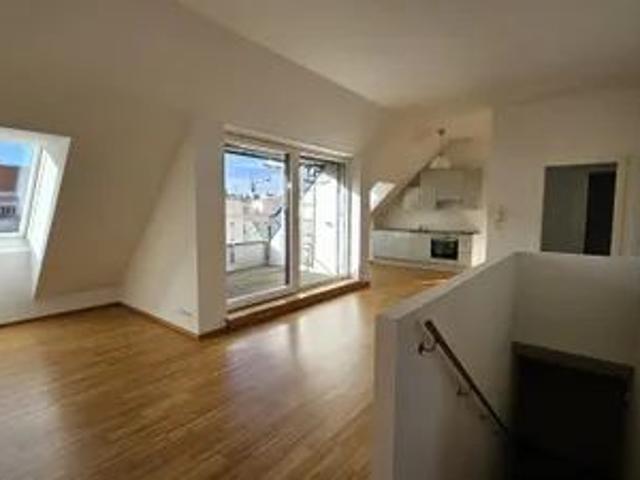 UNBEFRISTET 2 Zimmer mit Terrasse in guter Lage