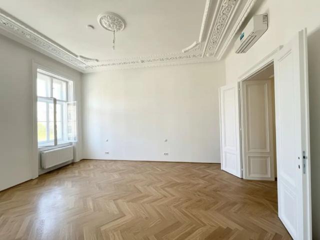 UNBEFRISTET und ERSTBEZUG: Prachtvolle, klimatisierte Wohnung in Top Lage / UNLIMITED and FIRST OCCUPANCY: Stunning, air conditioned apartment