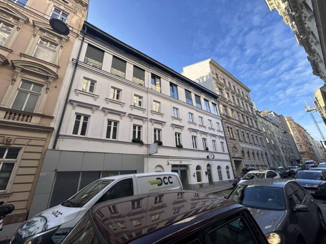 Unbefristet vermietet / Geschäftslokal als Wohnung genutzt / attraktives Haus