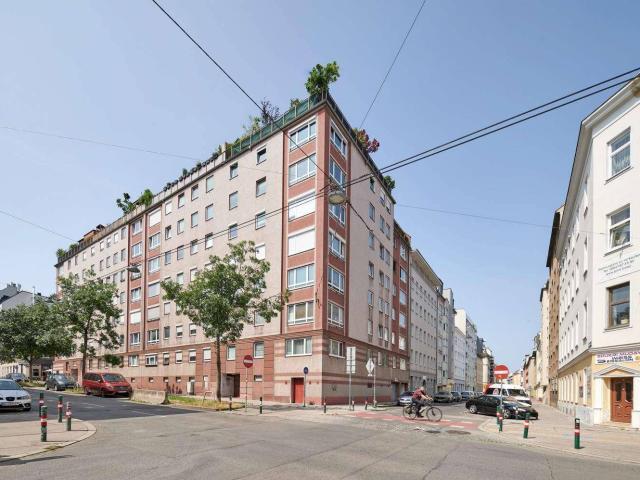 unbefristet vermietet mit ca. 3% BAR 2 Zimmer mit Mietergarten