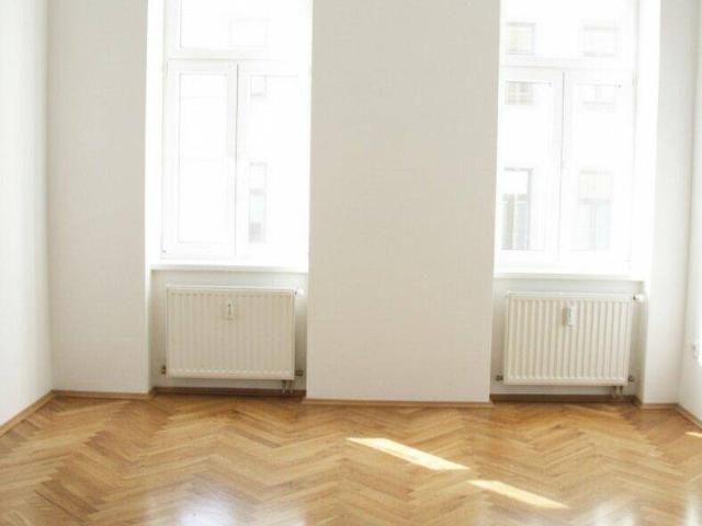 Unbefristet vermietete 3,5 Zimmer Altbau Wohnung