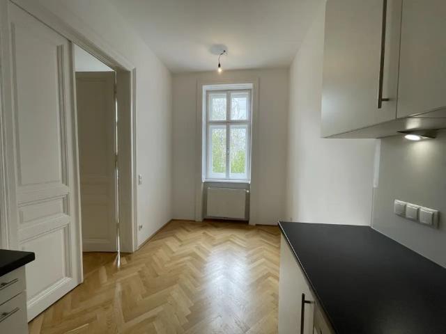 Unbefristet: Attraktive, ruhige 3 Zimmer Wohnung