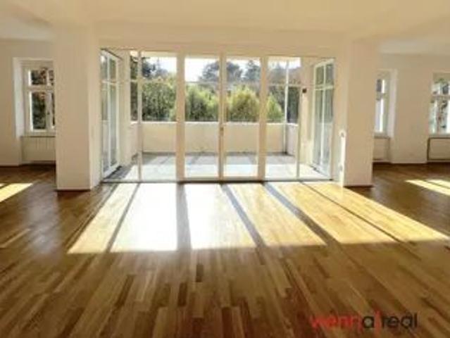 UNBEFRISTET Helle, geräumige 5 Zimmerwohnung mit 16m2 Loggia/Balkon im 1. Liftstock barrierefrei