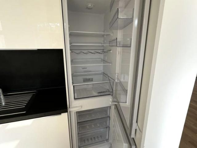 UNBEFRISTET Helle, geräumige 5 Zimmerwohnung mit 16m2 Loggia/Balkon im 1. Liftstock barrierefrei