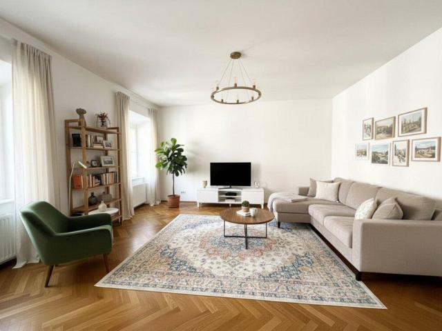 UNBEFRISTET: Klimatisierte Altbauwohnung im Stadtzentrum / Air conditioned flat in the city centre