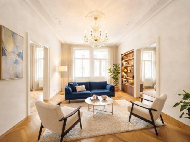 UNBEFRISTET: Klimatisierte, traumhafte Altbauwohnung mit Stuck in prominenter Lage / UNLIMITED: Air conditioned, gorgeous apartment in a historic building in a prime location