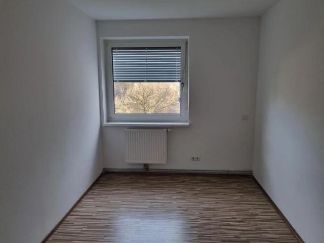 unbefristet | nette 3,5 Zimmer Wohnung mit Stellplatz!