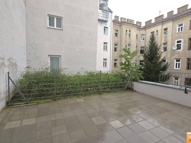 UNBEFRISTETE ALTBAUWOHNUNG MIT GROSSTERRASSE IN DER FERNKORNGASSE