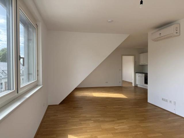 UNBEFRISTETE DACHGESCHOSSWOHNUNG! Hirschstettner Str. 99 101/1/15