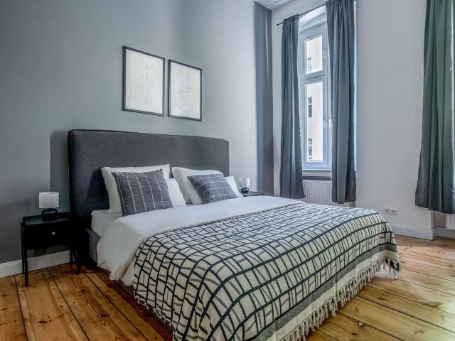 Unbelievable Kreuzberg 2BR, nr Restaurants, Berlin Amsterdam Apartments for Rent