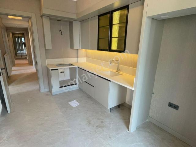 Uncu Bozköy Mahallesi Site İçi 3+1 M2 130 4 Katlınım 2 Katı Ultra Lüks Arakat Daire