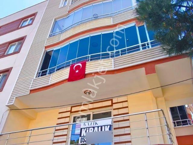 Uncubozköy De | 3 Cepheli Karanlık Odası Olmayan Geniş Ara Kat