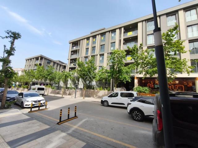 Uncubozköy'de Havuzlu Otoparklı Lüks 3+1 Kiralık Lüksa Daire