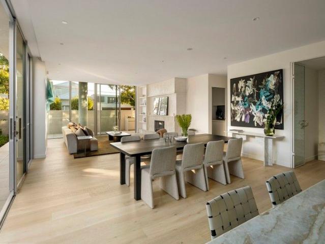 Uncompromised Ground Floor Luxury in Church Street Locale