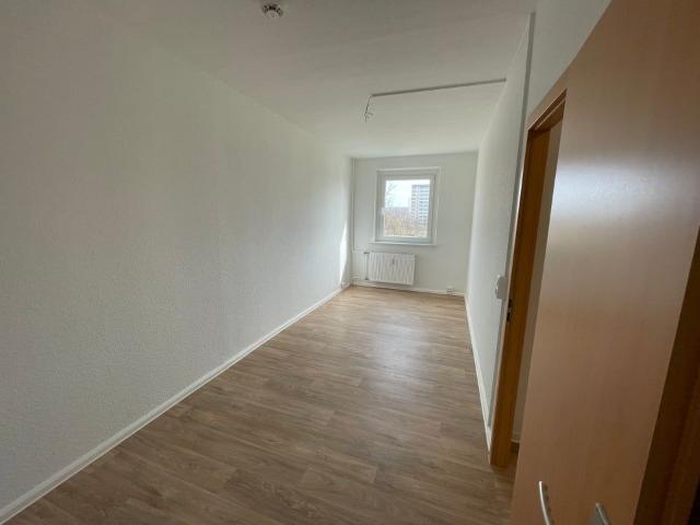 Und wann ziehen Sie zu uns?