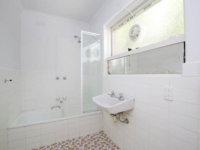 UNDER APP | Large one bedroom apartment with spacious living room