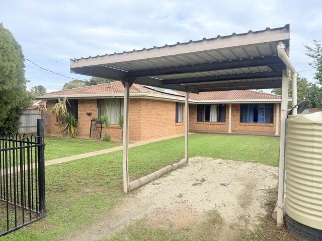 Family haven in Narromine