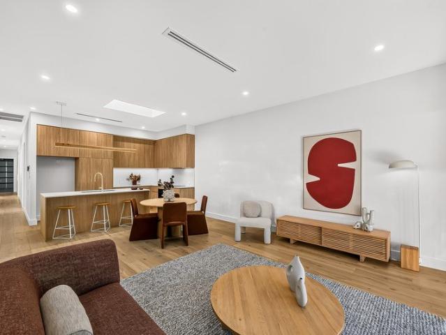 UNDER CONTRACT BY JULIE ZANES 0438 886 113 WILLIAMS LUXURY