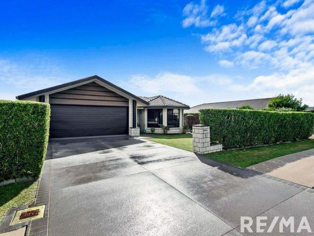 Under Contract By Laura Wright