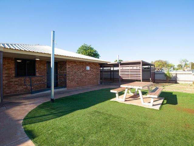 UNDER CONTRACT FOR CASH IN LESS THAN 3 WEEKS!