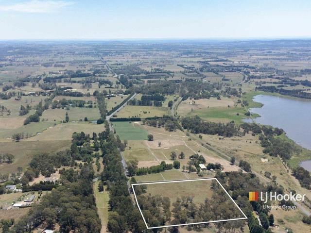 Under Contract LJ Hooker Lifestyle Group