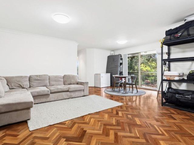 [UNDER CONTRACT] Spacious, light filled unit in prime location