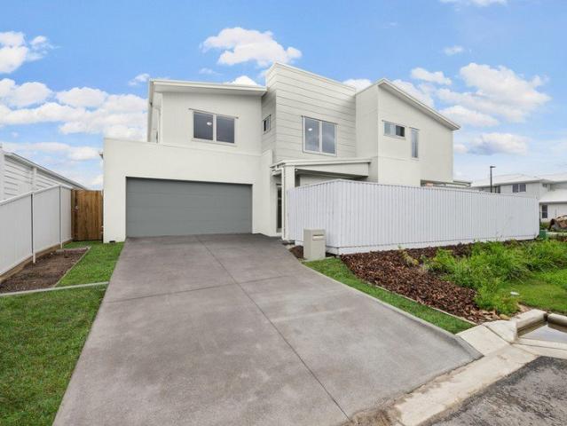 UNDER CONSTRUCTION SECURE YOUR NEW DUPLEX TODAY!