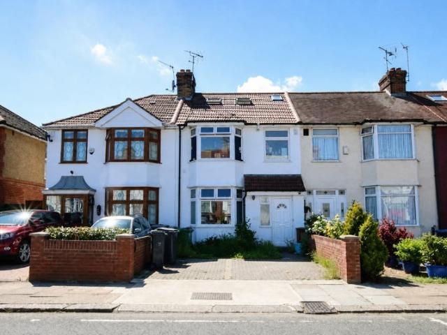 Under Offer! 6 Bed Hmo | 3 Baths | NW9