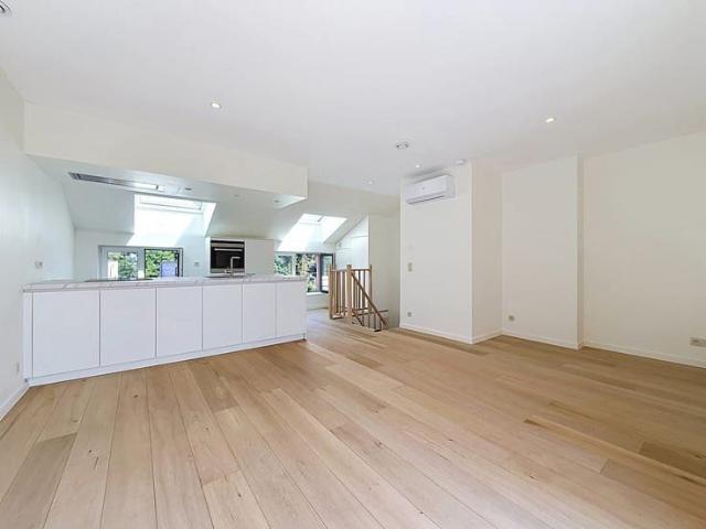 UNDER OFFER – Visits still possible