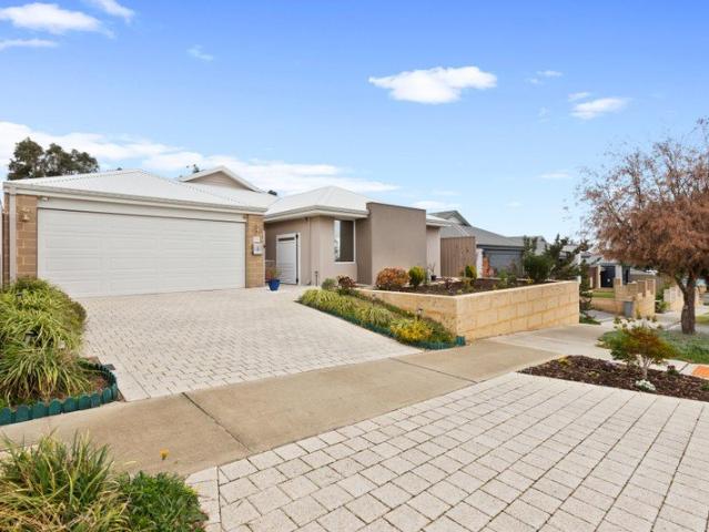 Under Offer with Jayne