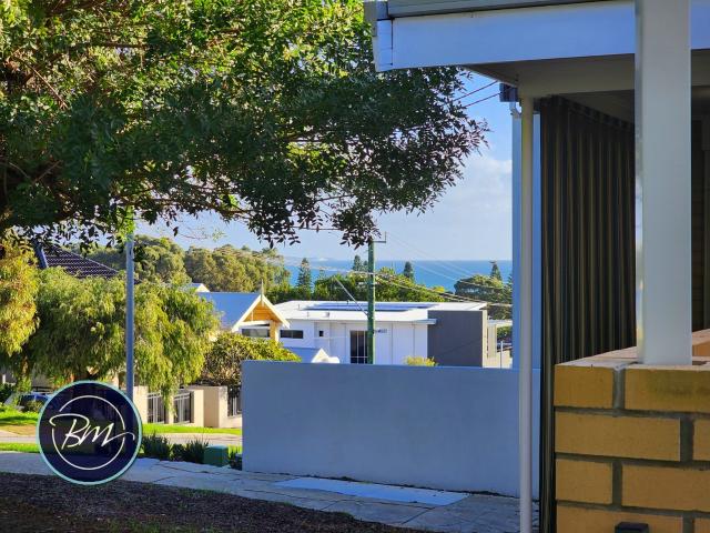 Under Offer by BM