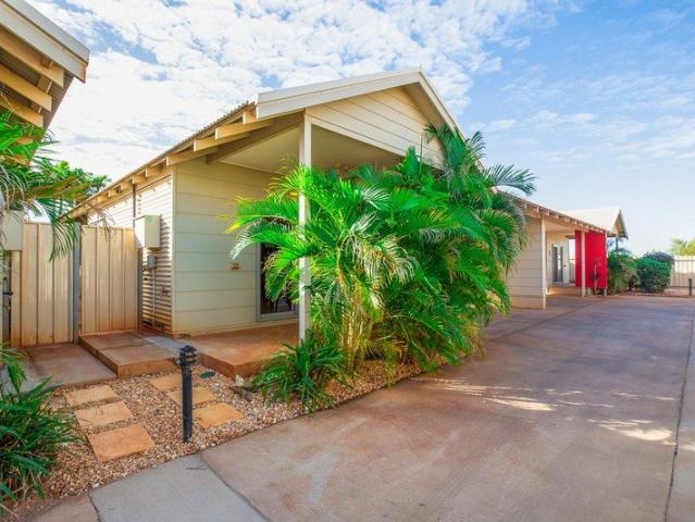 UNDER OFFER IN 11 DAYS ONLY!
