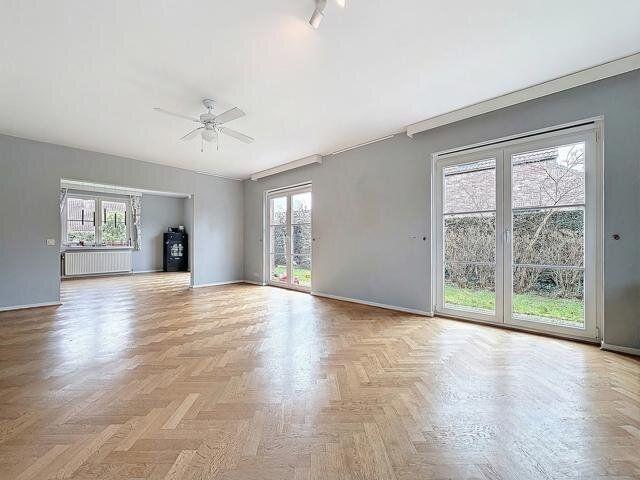 UNDER OFFER no more viewings