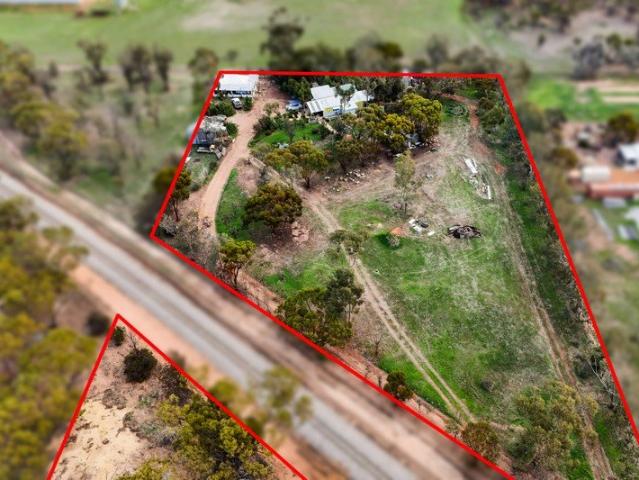 UNDER OFFER! Possibilities are endless with this SPECTACULAR opportunity in York!