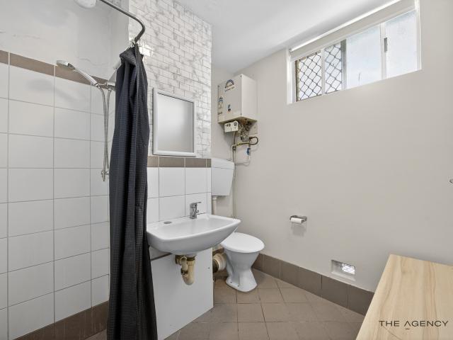 Under Offer Prime Location with Everything at Your Doorstep