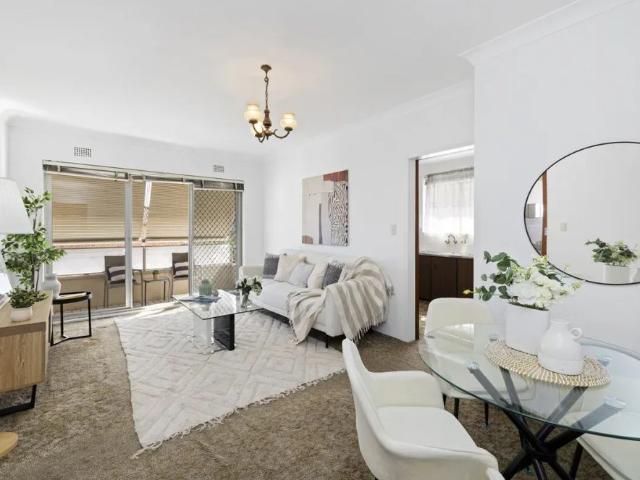 Freshly renovated Two Bedroom Apartment in Small Security Complex in Croydon Park
