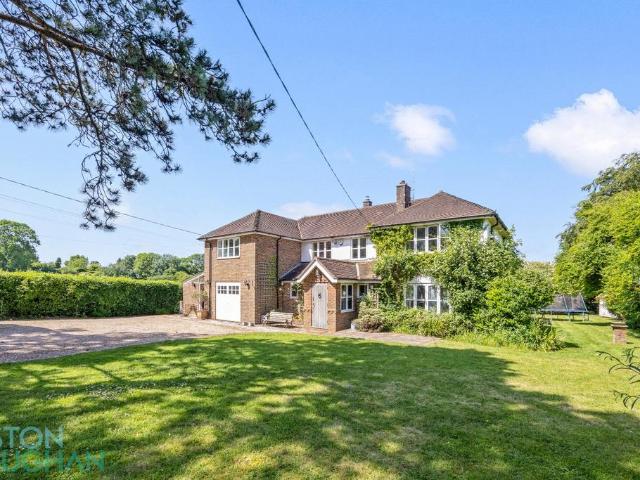 Underhill Lane, Hassocks BN6 5 bed detached house to rent £5,000 pcm £1,154 pw