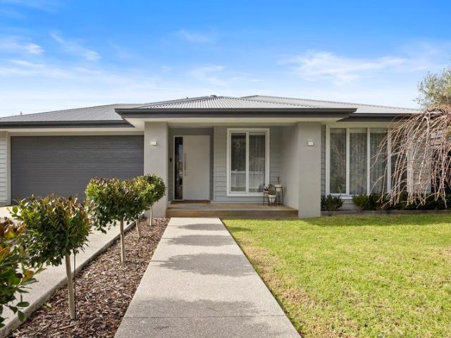 Understated Luxury in 16th Beach