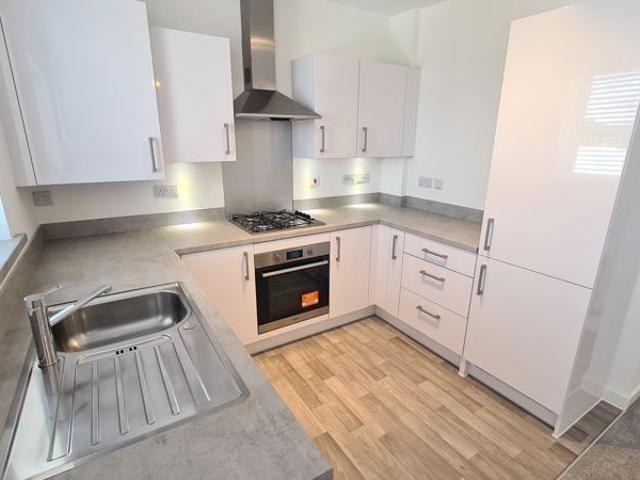 Underwood Close, Peterborough PE3, 2 bed flat to rent, £1,200 pcm | PrimeLocation