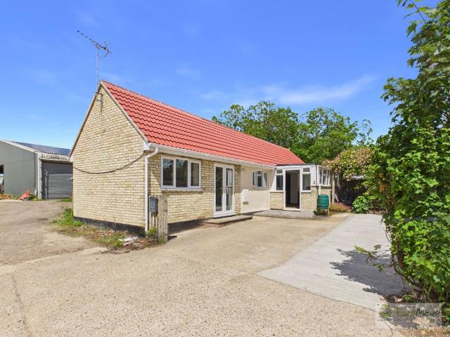 Undley Road, Undley IP27, 1 bed bungalow to rent, £1,500 pcm | PrimeLocation