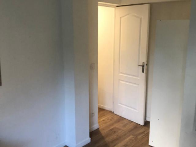Une chambre disponible pour une colocation à Villiers Sur Marne