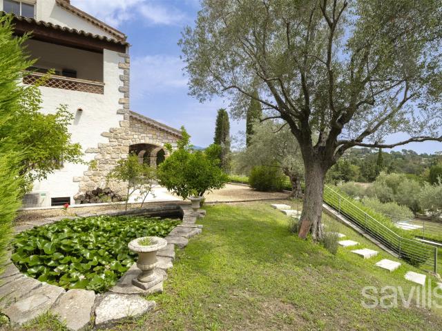 Une demeure d’exception au cœur de Mougins 600m² Mougins