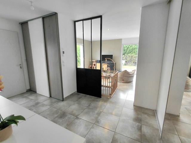Une opportunité irrésistible à 5mn à pied du village pittore. 110m² Paradou